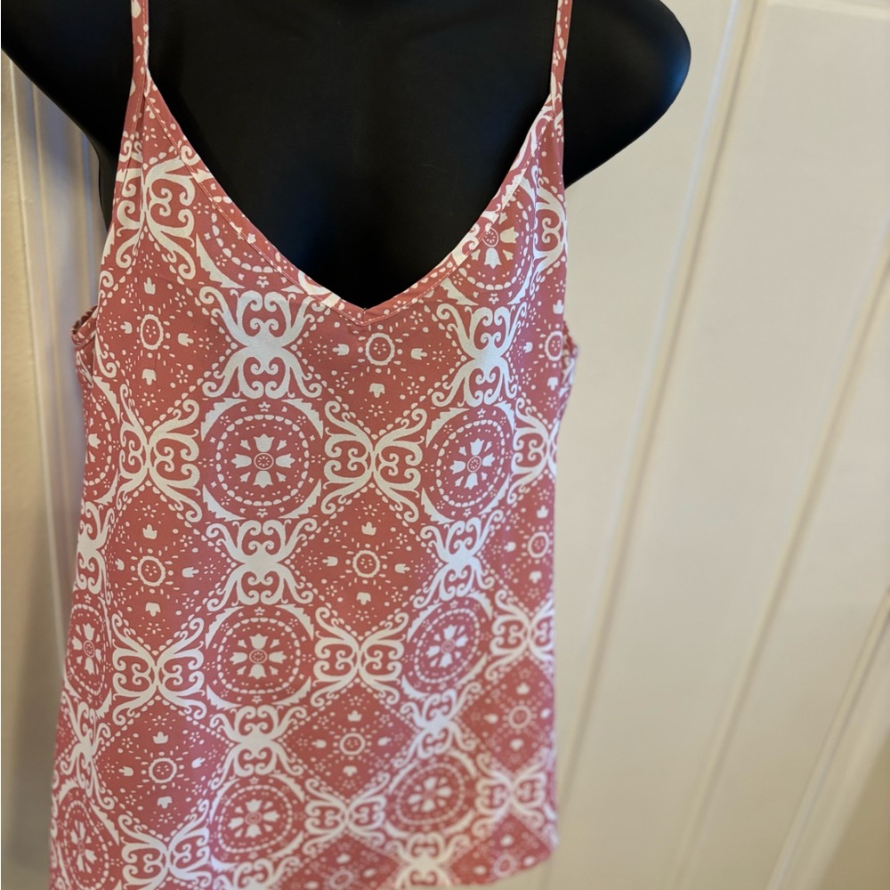 Women's Pink Patterned Top